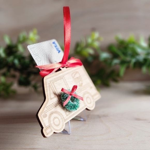 UPS DELIVERY PERSON GIFT IDEA!!! Laser Cut & Engraved Gift Card Ornament - Picture 2 of 8